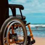 Am Adoptat o Fetiță Orfană cu Dizabilitate – Când Am Ajuns Acasă, A Scos O Cutie și A Spus: „Aceasta Este de la Mama Mea” cf-featured-726