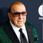 20 Celebrități Care S-au Reunit pentru a Îi Spune La Revedere lui Clive Davis cf-featured-953